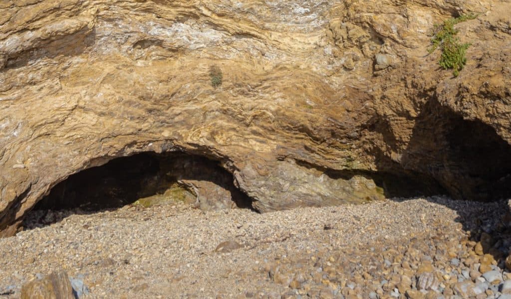 Little Corona del Mar sea cave